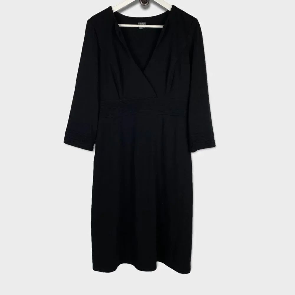 Muse Women's Black Pleated Waist Knit Dress size 8